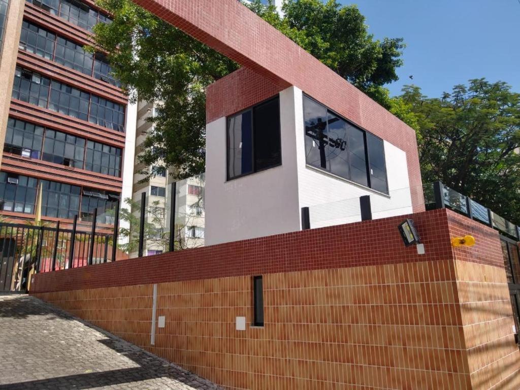 Maravilhoso Apartamento 2 Quartos Com Ofuro Porto Da Barra Salvador Summer Barra Flat Esterno foto